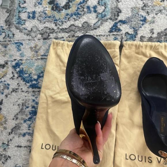 Louis Vuitton Lock Platform Peep Toe Pump in Navy size 38.5 - Picture 8 of 10